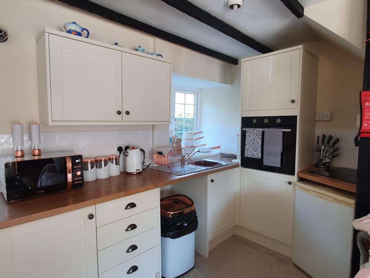 No 4 Trelawney Apartment - Onsite Bar - Restaurant - Horse Riding Menheniot Exterior photo