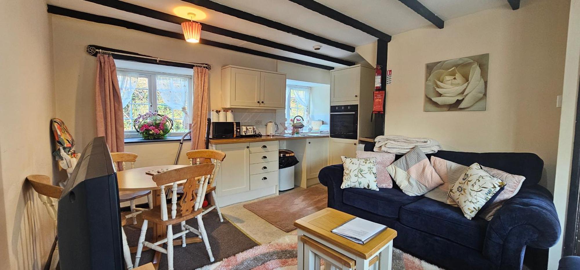 No 4 Trelawney Apartment - Onsite Bar - Restaurant - Horse Riding Menheniot Exterior photo